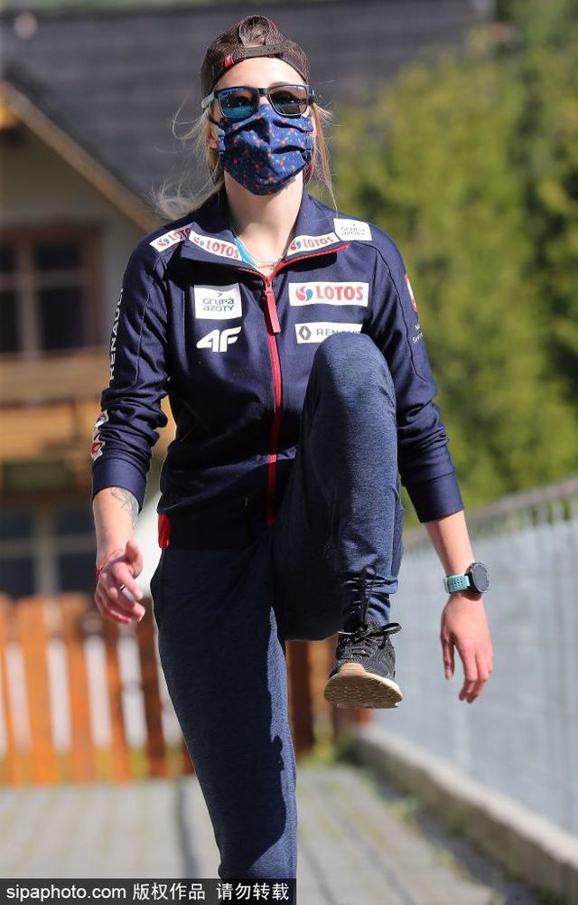 IM体育官方平台-波兰队翻盘日本队，奥恰洛夫惊艳四座