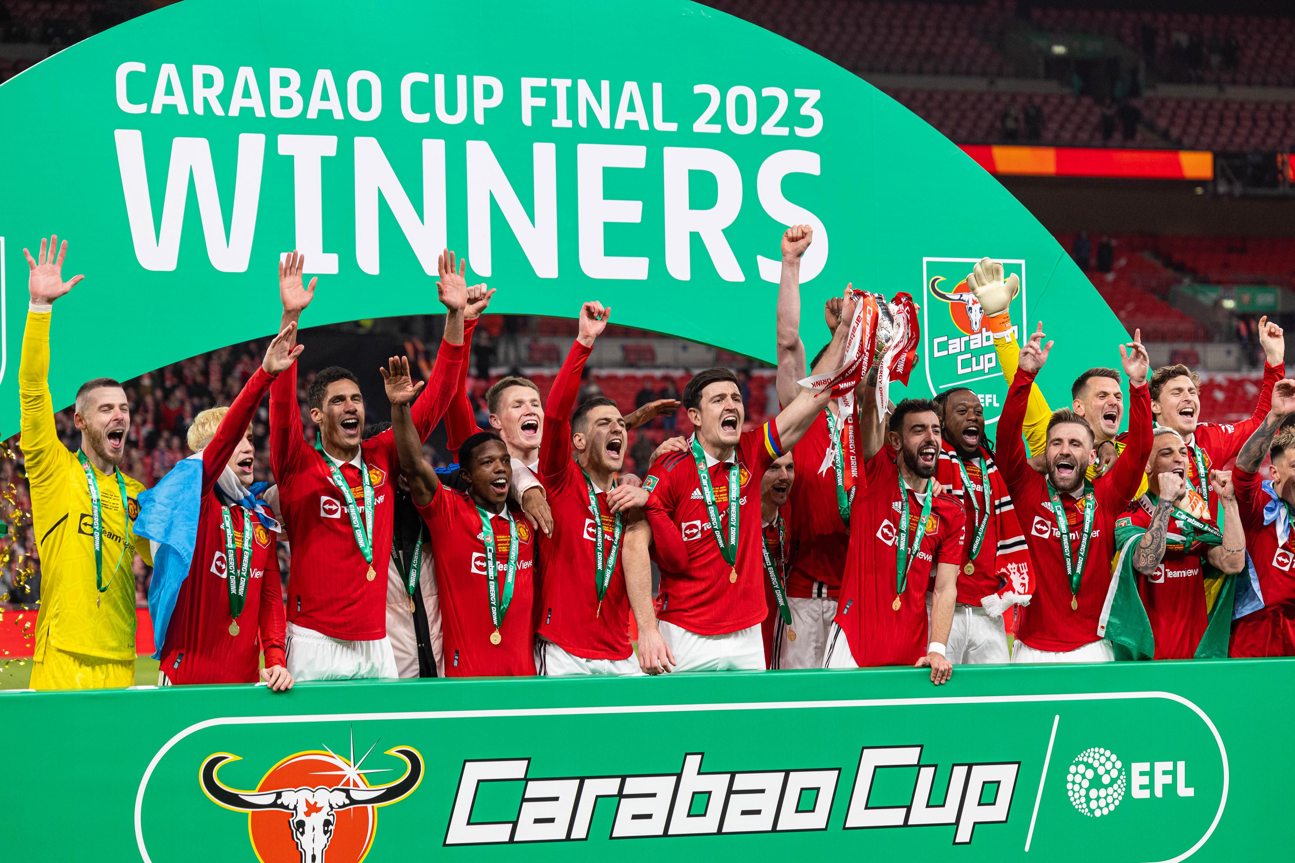 曼联在重要比赛中表现出色夺冠