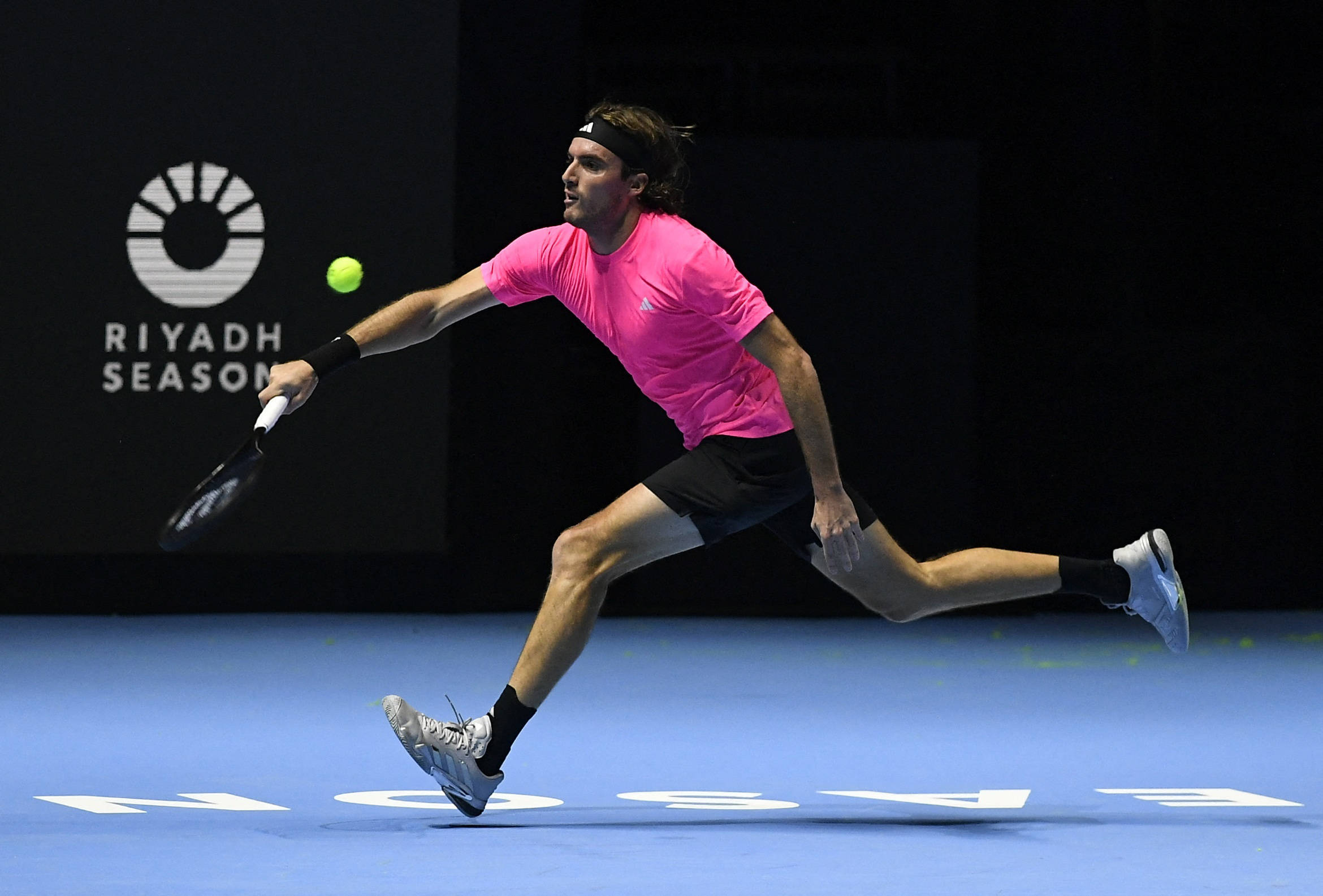 IM体育官方网站-日本网球队鏖战德国网球队，西西帕斯爆发神勇