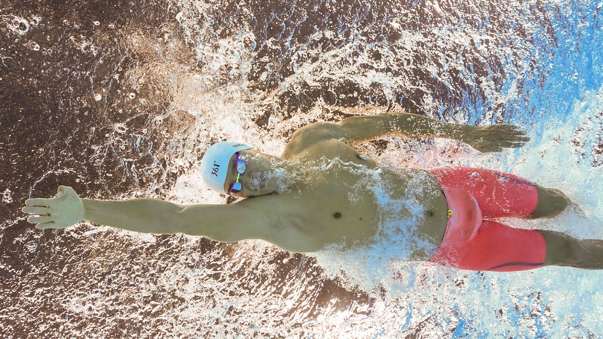 绿茵绝杀与球台传奇,当法国队补时逆转奥地利,张本智和刷新乒坛纪录